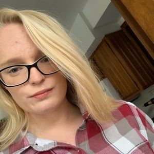 Meet your Posher, Anastasia